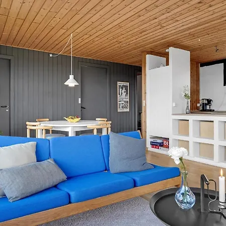 Strandhus I Asperup Med Havsutsikt * Asperup